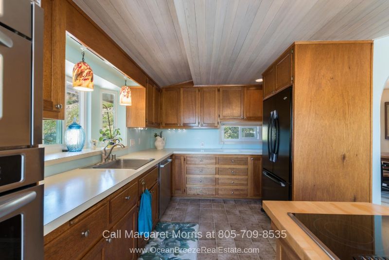 Arroyo Grande CA Real Estate Properties for Sale - Your inner chef will be surely thrilled in this Arroyo Grande home for sale's spacious kitchen. 