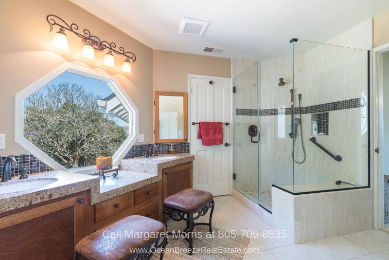 Arroyo Grande CA Homes - This Arroyo Grande home for sale offers flexible living spaces for you to enjoy. 